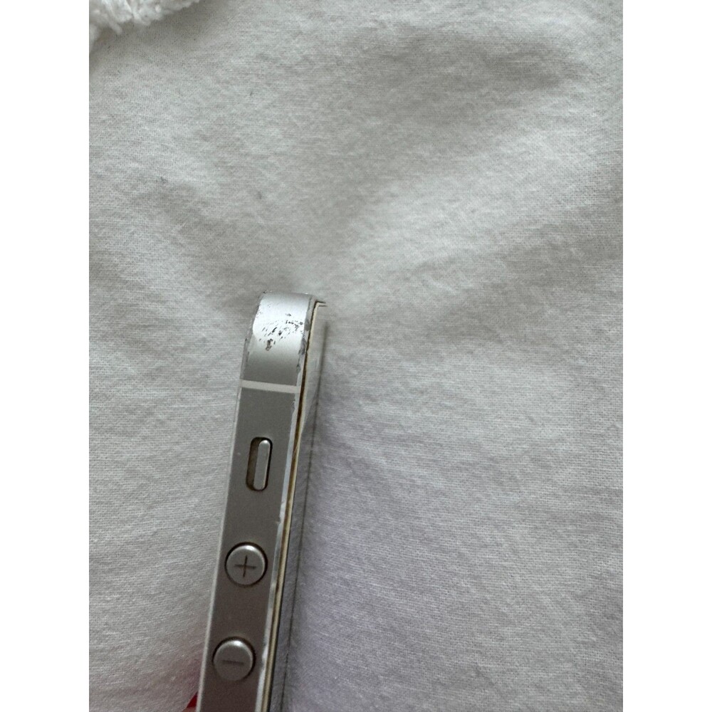iPhone 5  16 GB White Unlocked MD635LL/A Good Preowned Condition - Picture 11 of 11